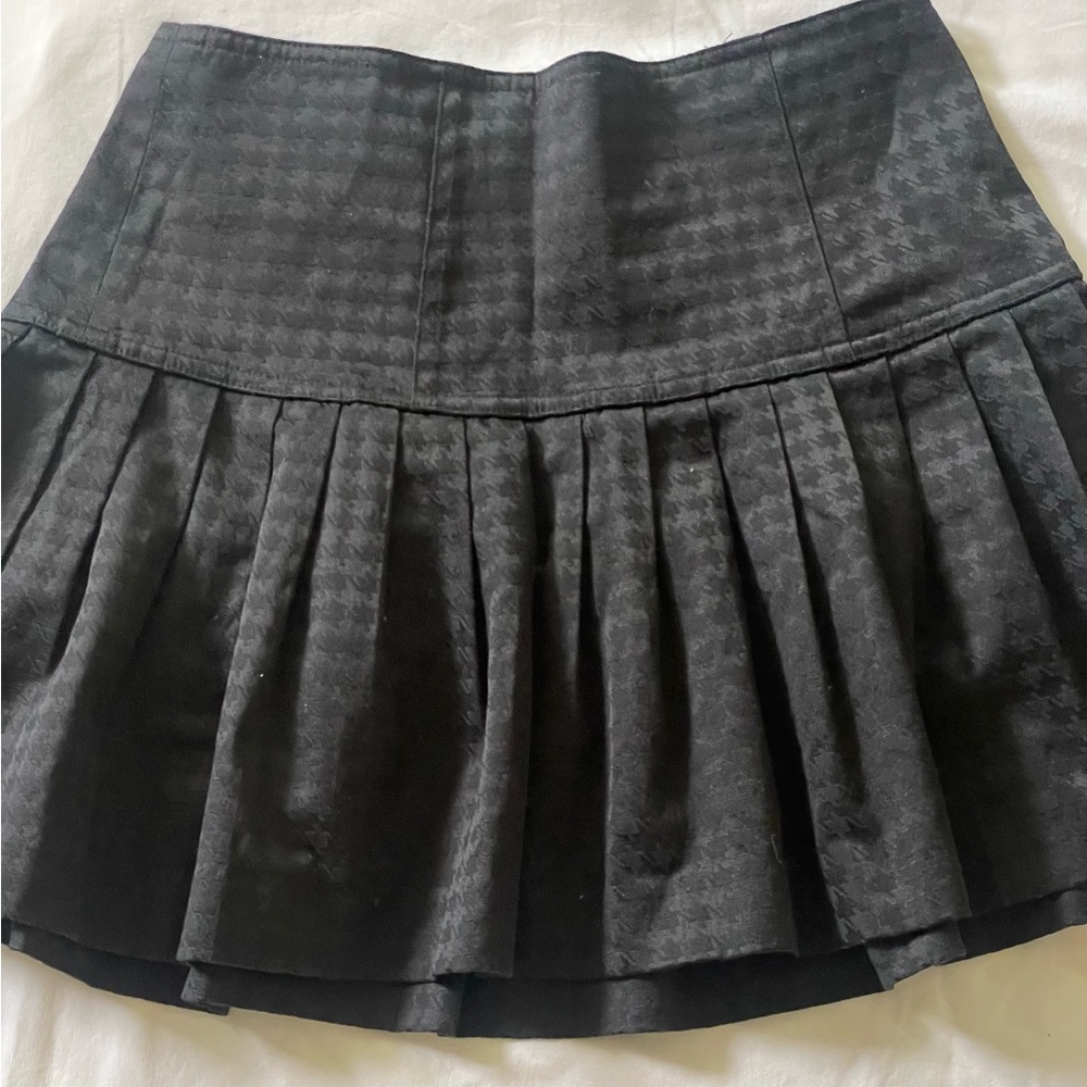 Forever 21 Black and Gray Textured Mini Skirt XS - Picture 2 of 7